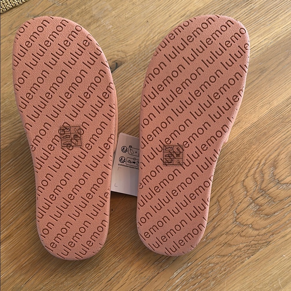 NWT lululemon athletica Orange Sandals Minimalist Design sz 7 - Picture 2 of 2